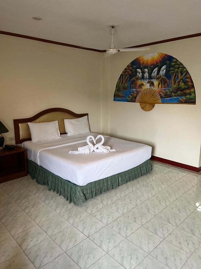 Lewiinski'S Hotel Pattaya Extérieur photo