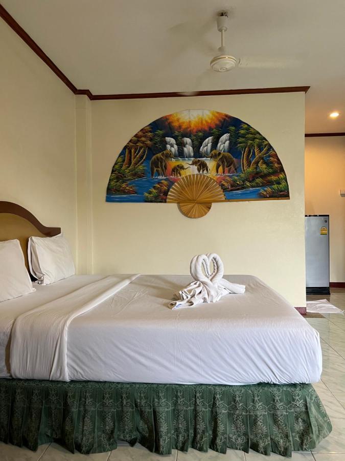 Lewiinski'S Hotel Pattaya Extérieur photo