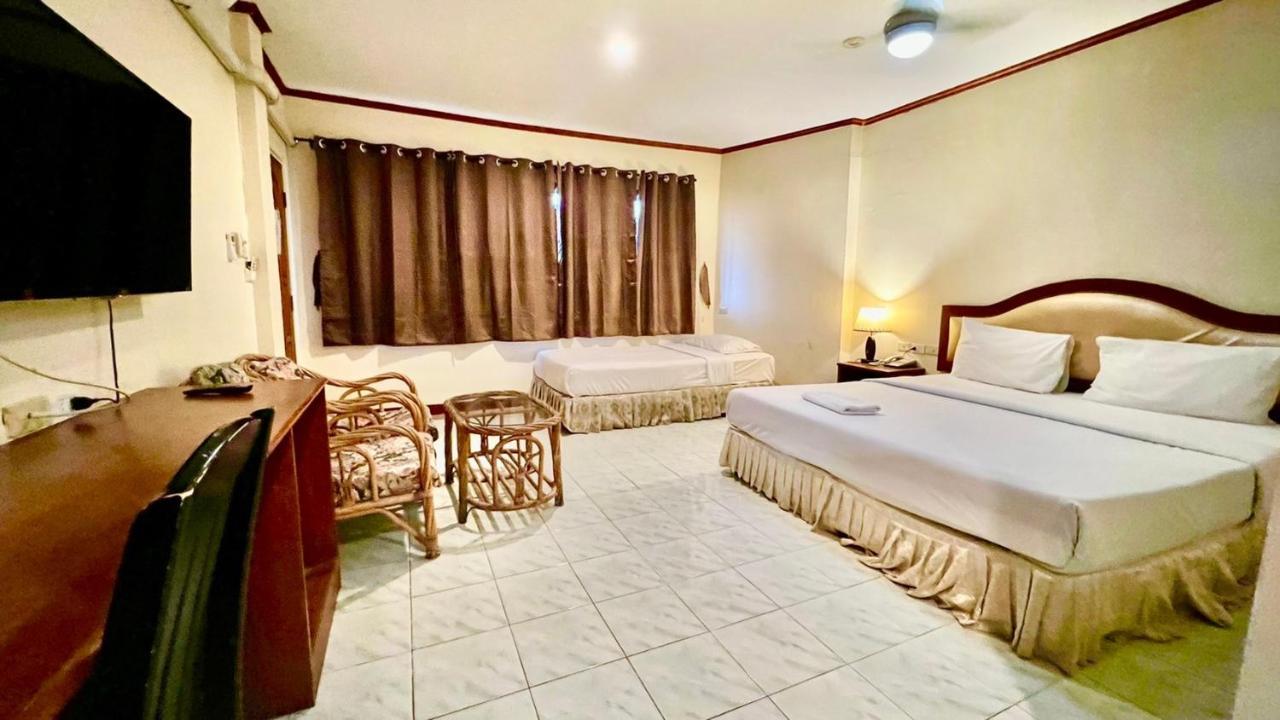 Lewiinski'S Hotel Pattaya Extérieur photo