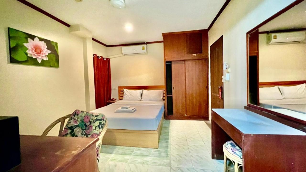 Lewiinski'S Hotel Pattaya Extérieur photo