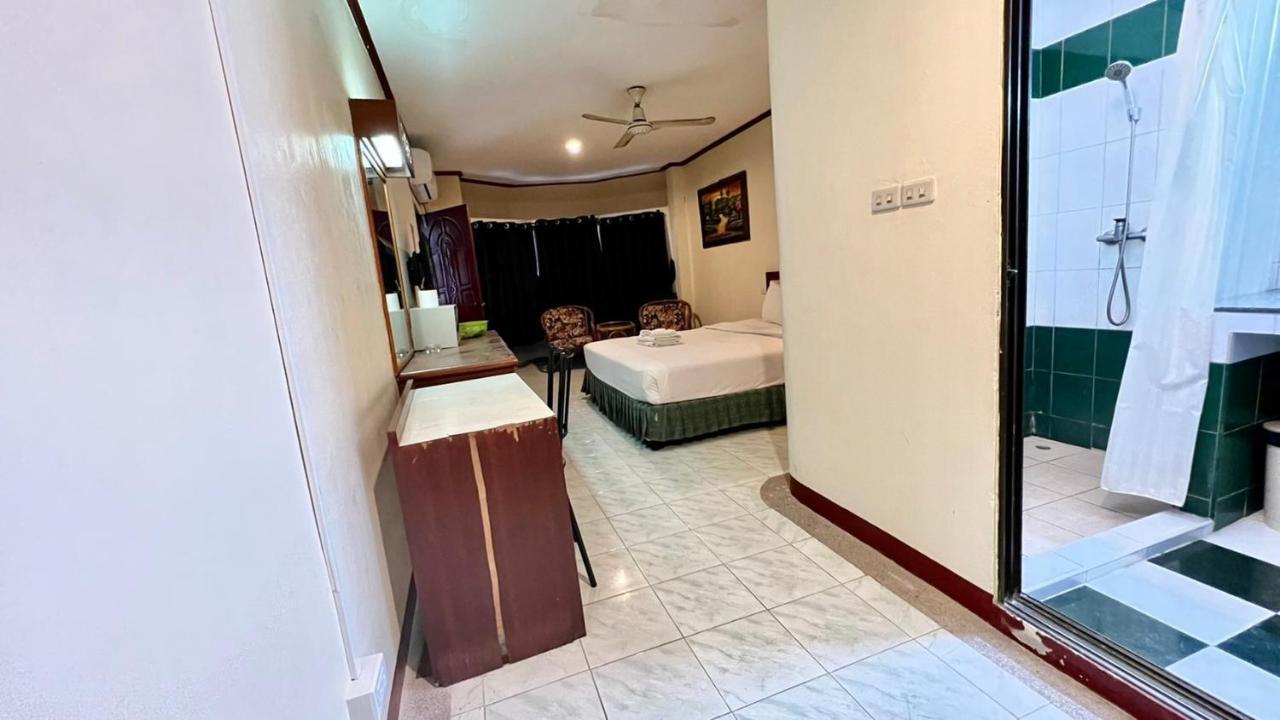 Lewiinski'S Hotel Pattaya Extérieur photo