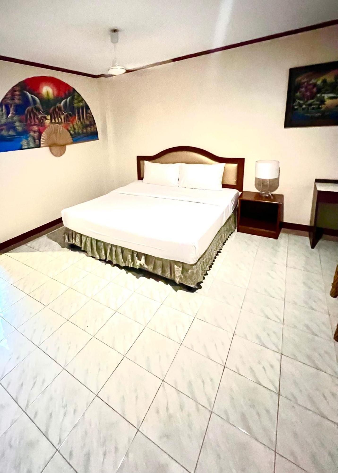 Lewiinski'S Hotel Pattaya Extérieur photo